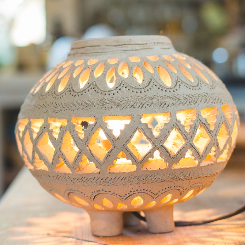 גוף-תאורה-מחימר-עומד-הודי-2